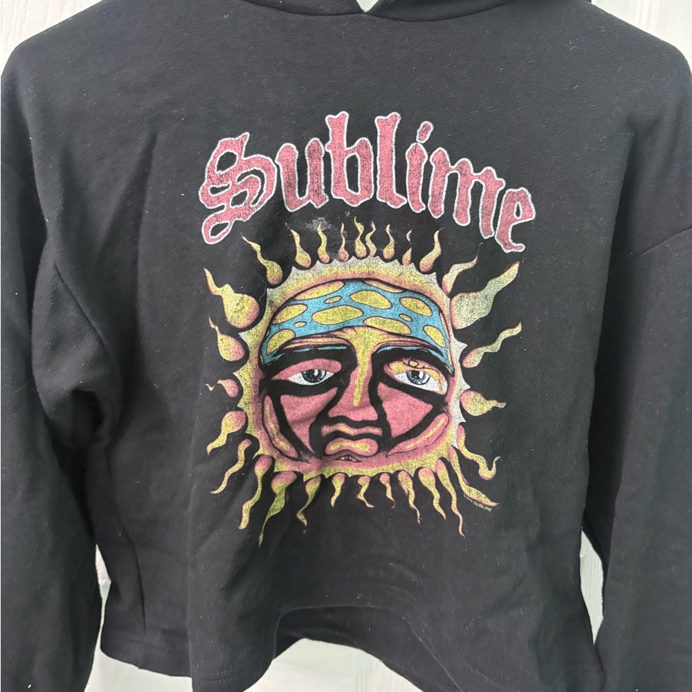 Sublime Black cropped Hoodie with Sun Graphic